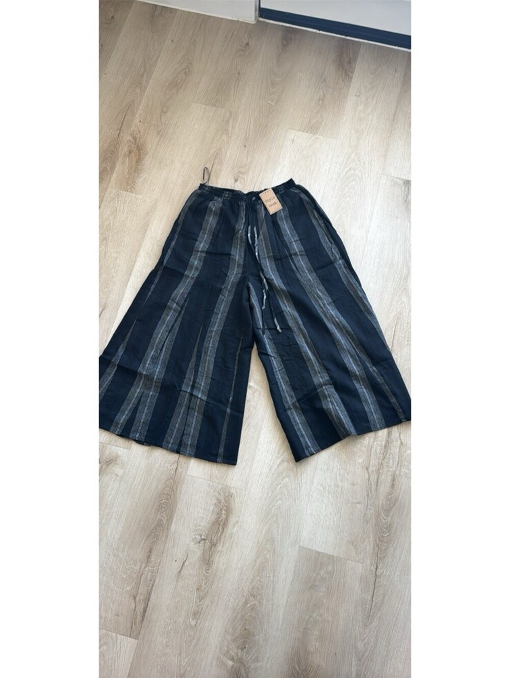 style rack wide legs pants Size Medium